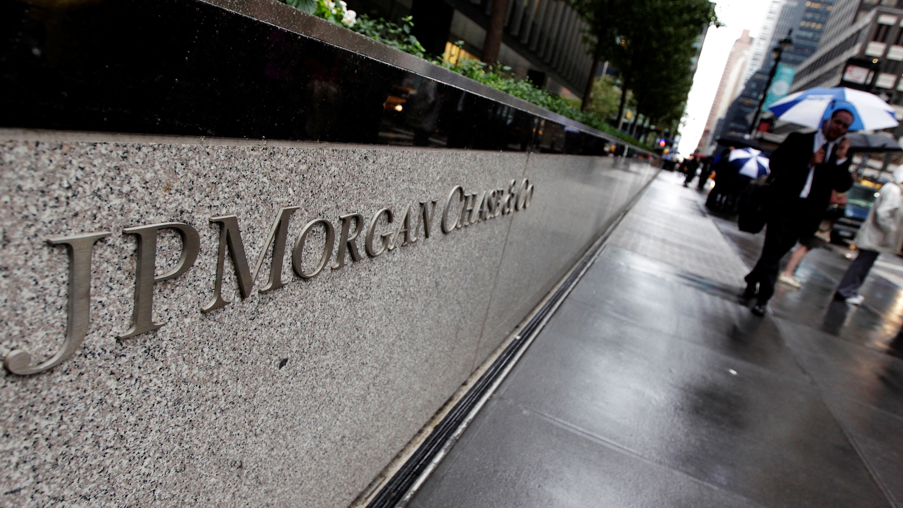 JPMorgan, Wells Fargo earnings lift US bank stocks; Intesa Sanpaolo ...